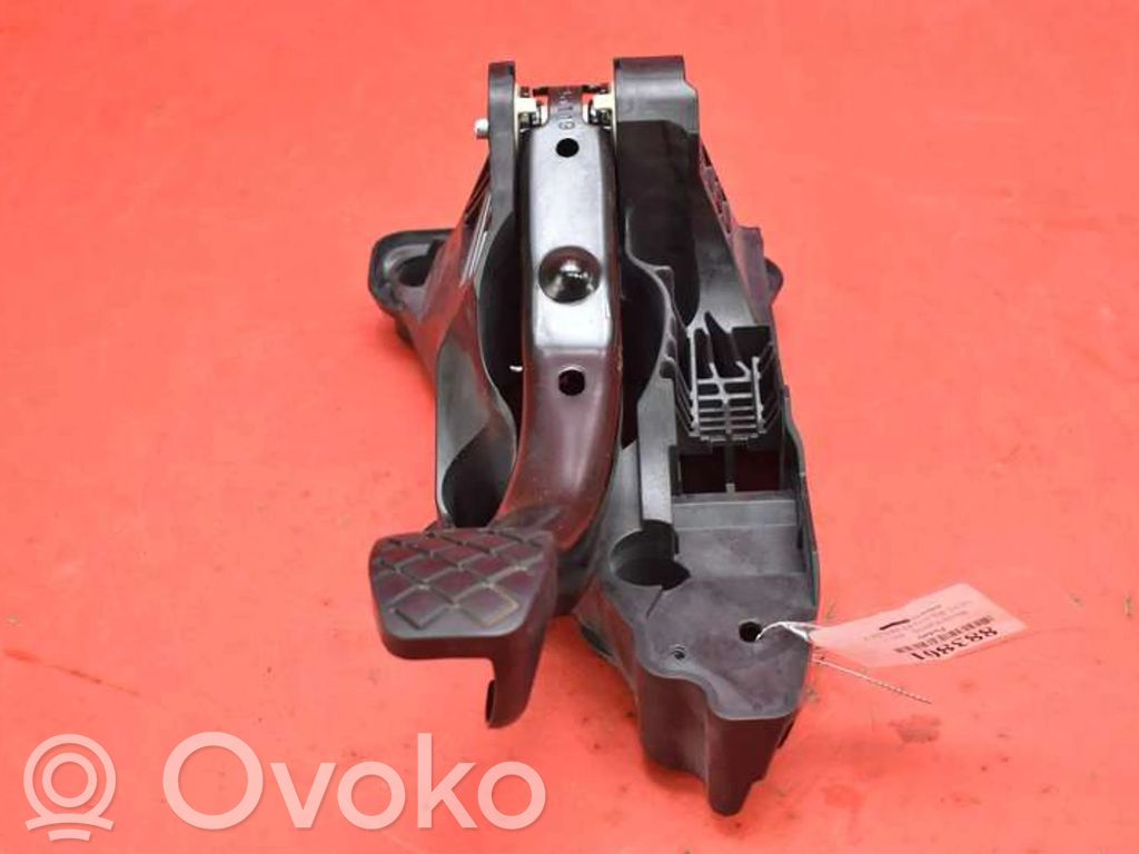 Gaspedal   2Q1721058P,2Q1721058P