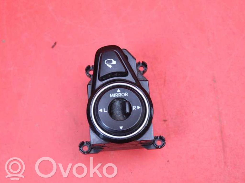 Hyundai i40 Interruttore riscaldamento specchietti 