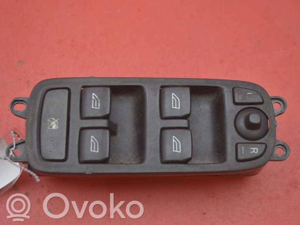 Electric window control switch   30710787,30710787