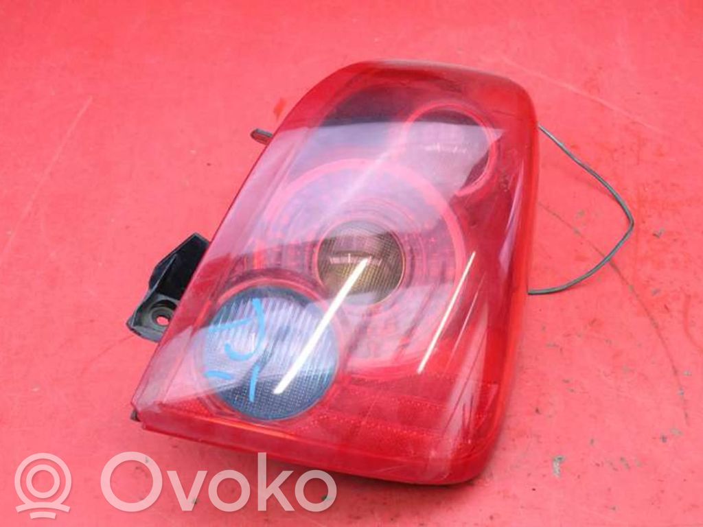 Nissan Primera Luz trasera/de freno 