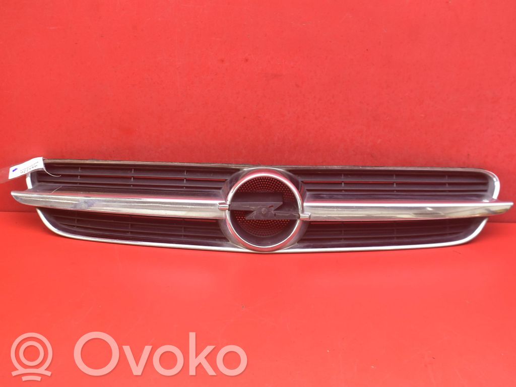 Opel Vectra C Etusäleikkö 