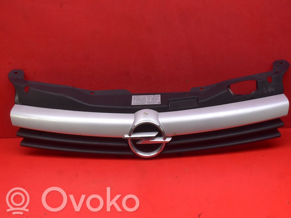 Opel Astra H Griglia anteriore 