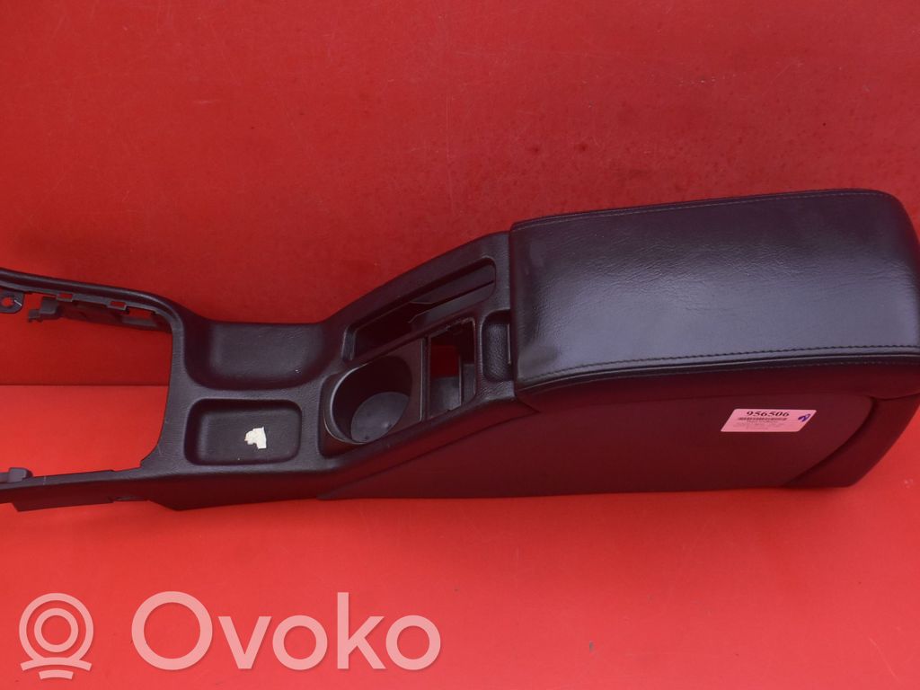 Subaru Legacy Keskikonsoli 