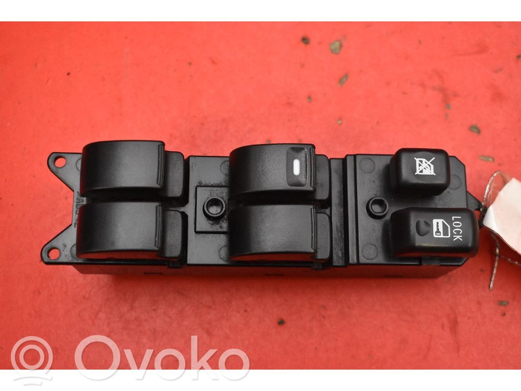 Mitsubishi Lancer VIII Electric window control switch 