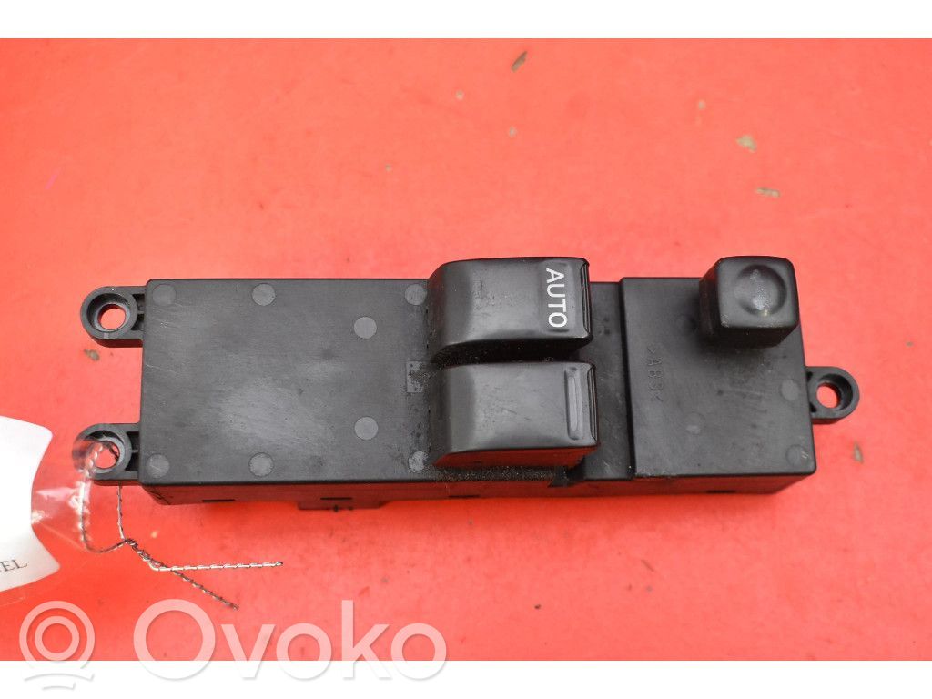 Nissan Primera Przyciski szyb 