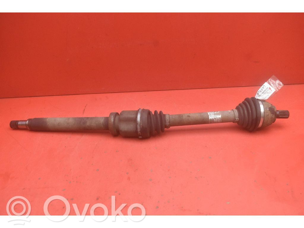 Volvo V50 Priekinis pusašis 