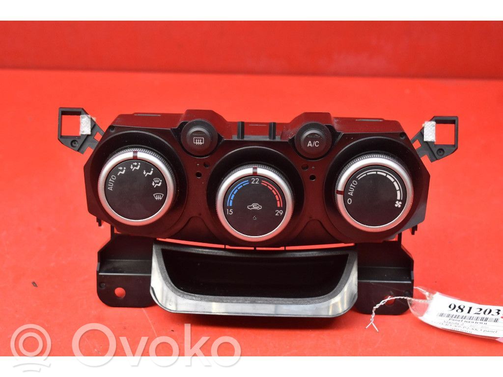 Mazda 2 Climate control unit 
