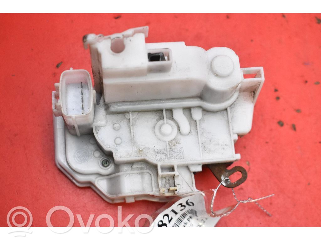 Alfa Romeo 159 Front door lock 