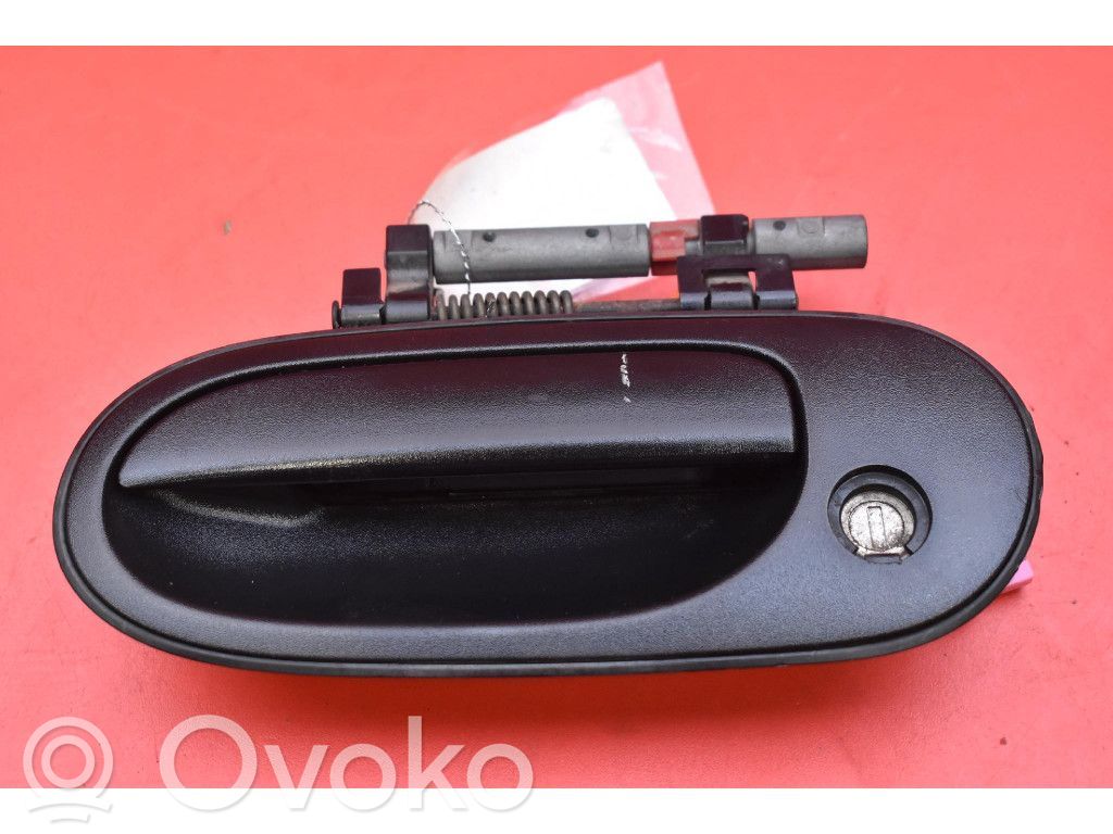 Nissan Almera Tino Manecilla externa puerta delantera 