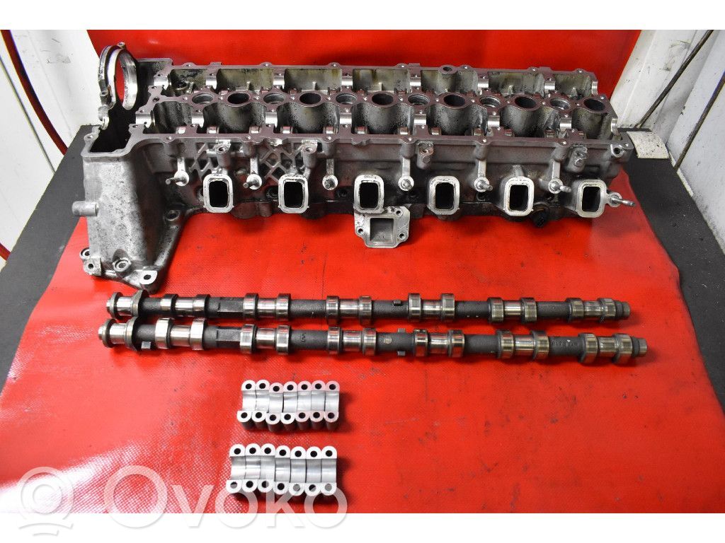 Engine head   77885649,77885649