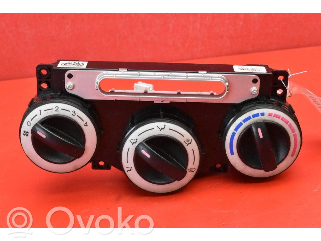 Hyundai i10 Climate control unit 