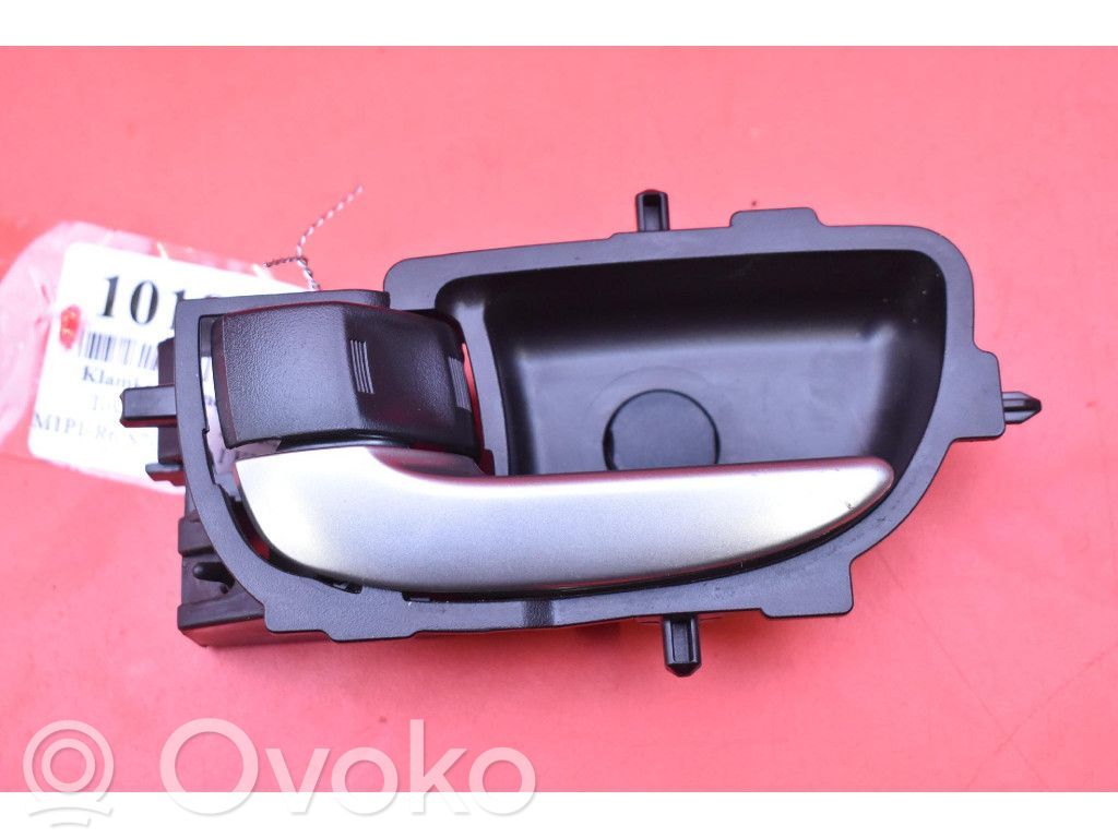 Toyota Aygo AB10 Manecilla interna puerta delantera 