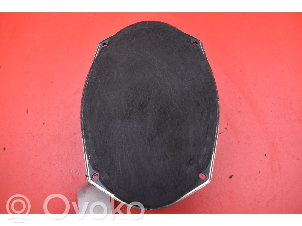 Jeep Grand Cherokee Subwoofer 
