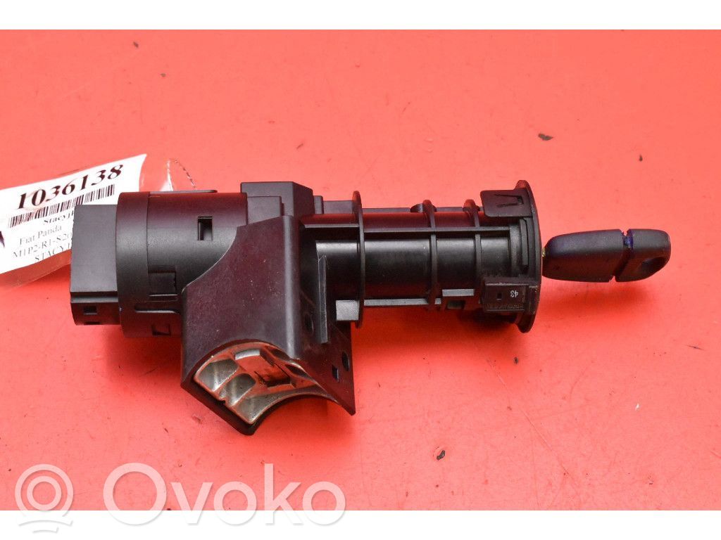 Fiat Panda 141 Užvedimo spynelė 