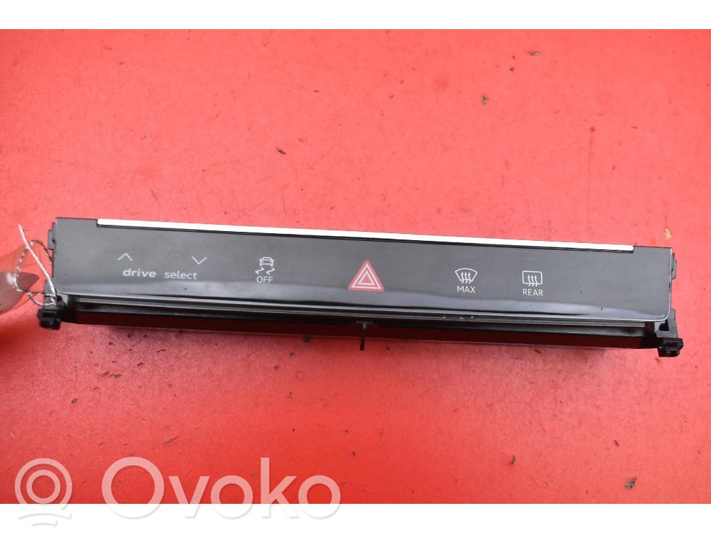 Audi e-tron Hazard light switch 