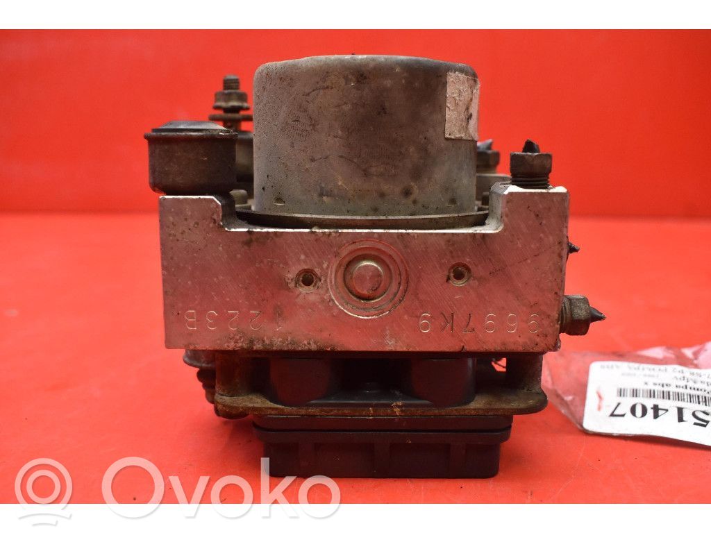 Mazda MPV II LW ABS Pump 