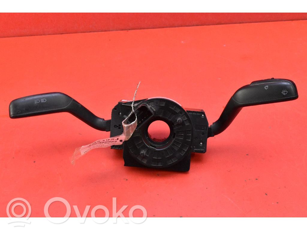 Skoda Roomster (5J) Autres commutateurs / boutons / leviers