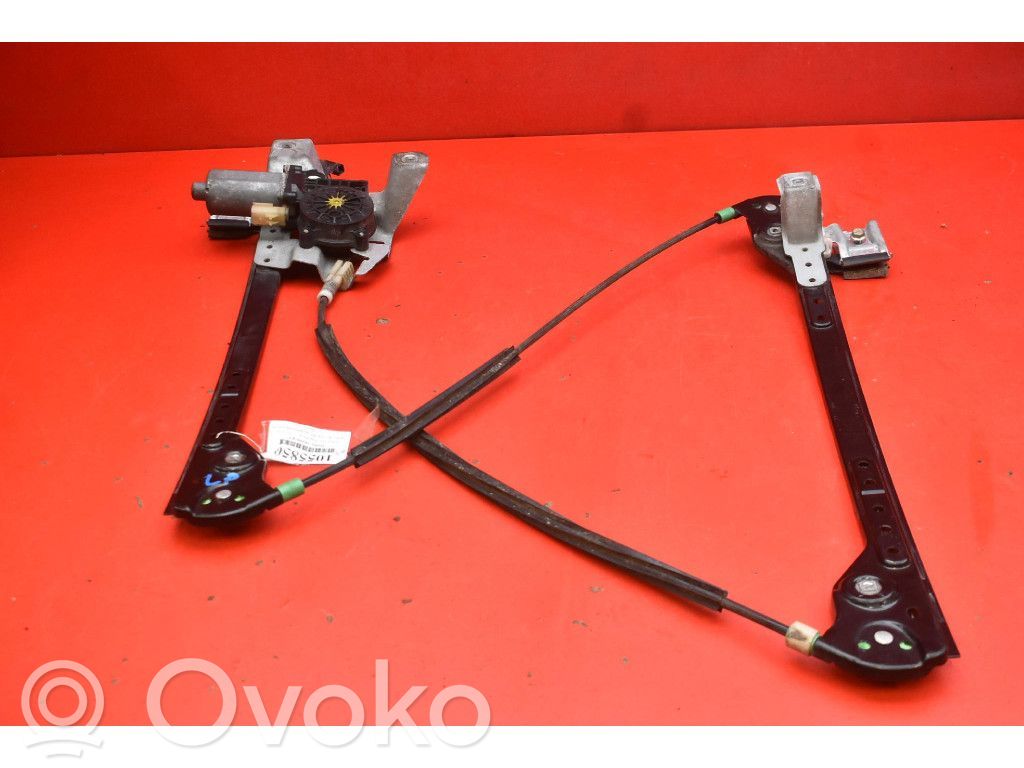 Chrysler Pacifica Front door window regulator with motor 