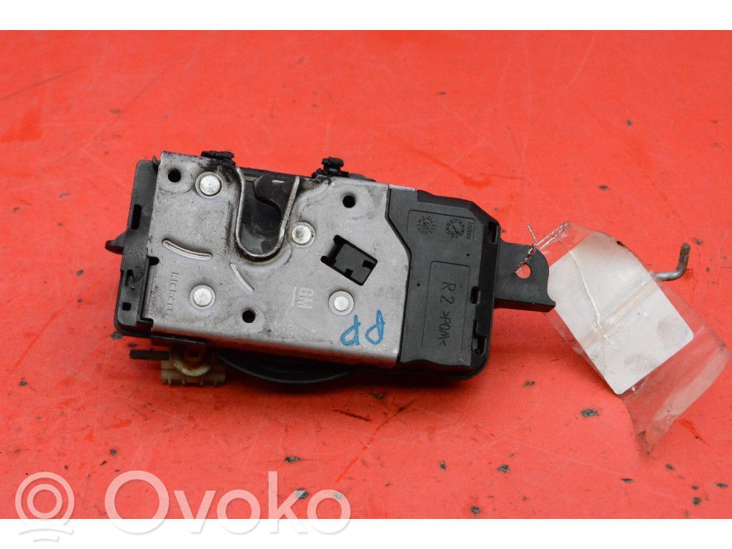 Opel Astra H Priekšpusē slēdzene 