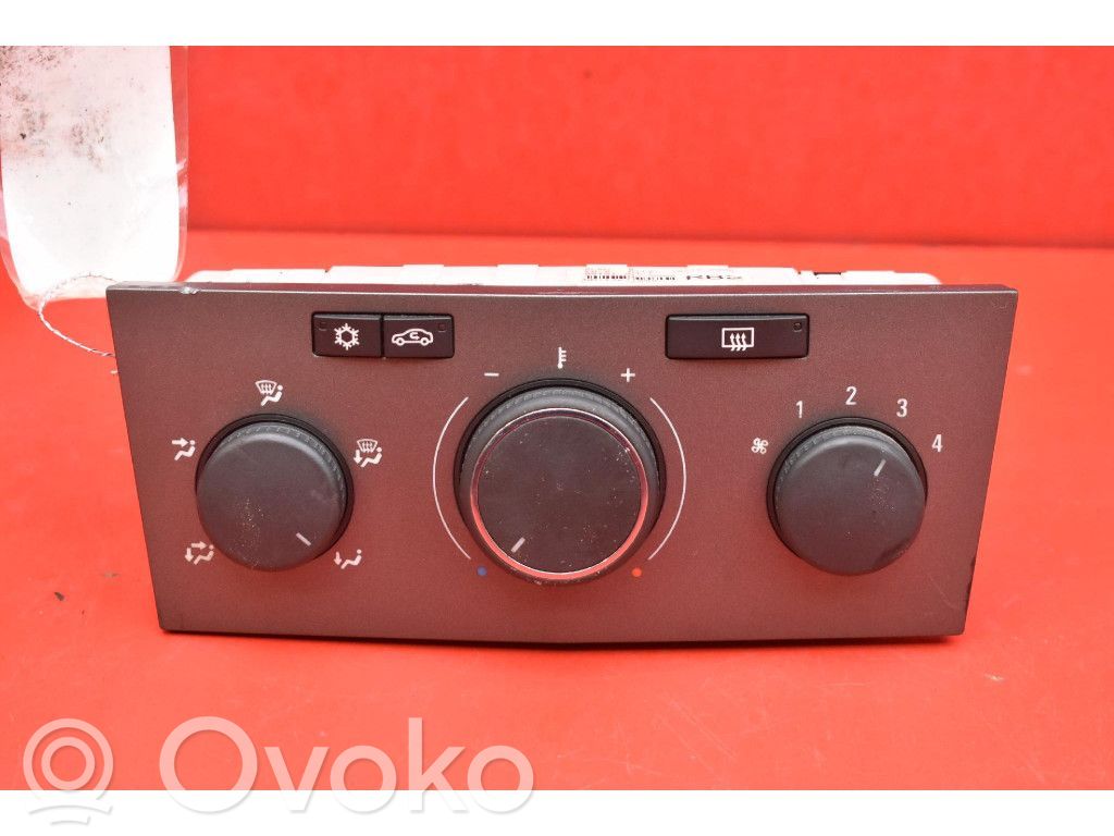 Opel Zafira B Climate control unit 