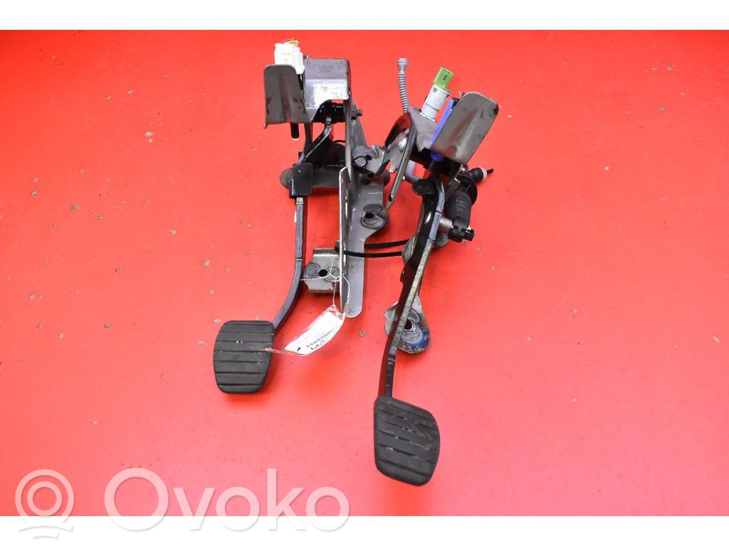 Renault Clio I Pedal del acelerador 