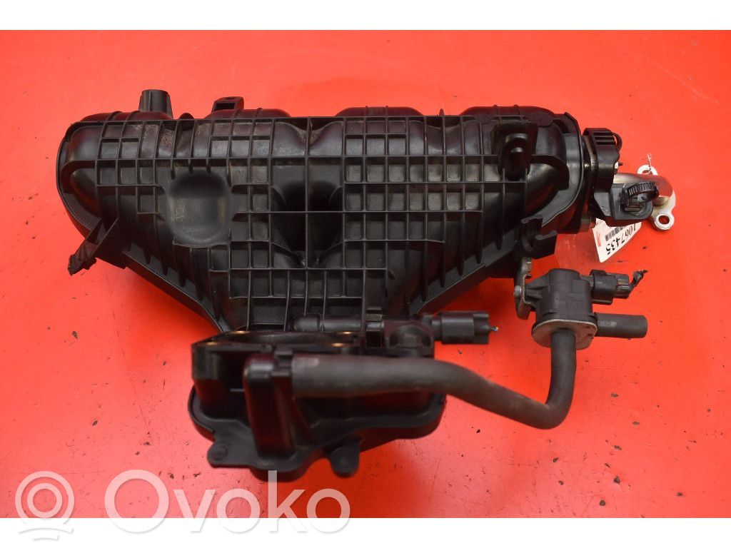 Toyota Auris E180 Collettore di aspirazione 