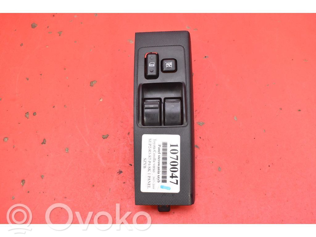 Toyota Corolla Verso E121 Electric window control switch 
