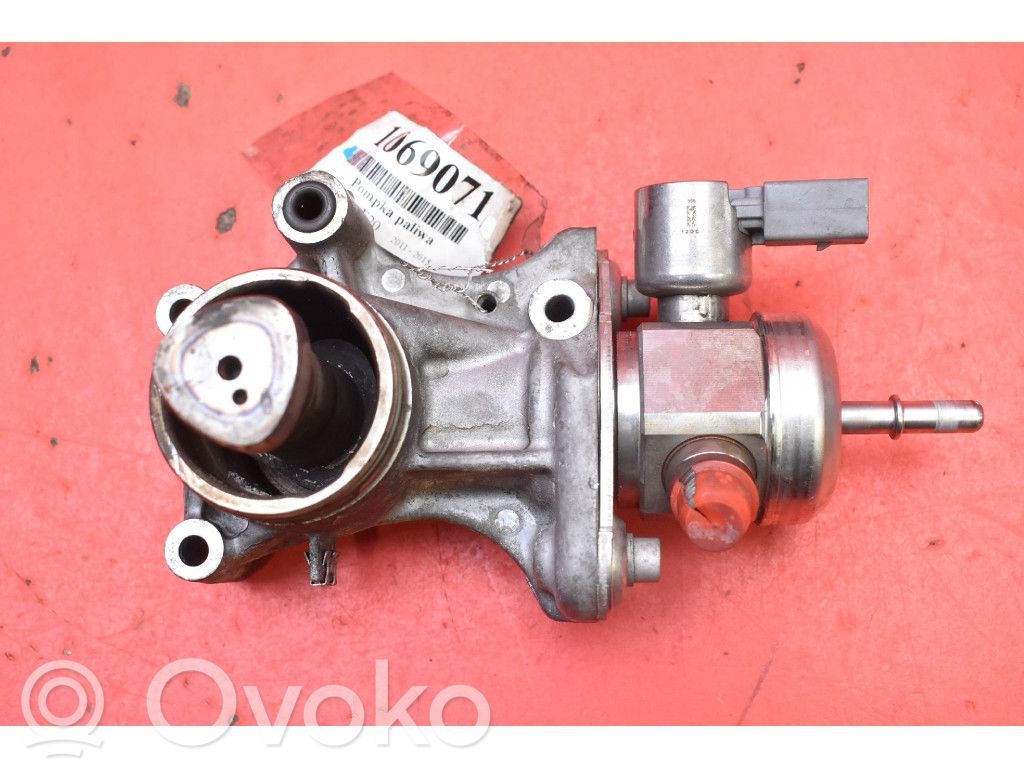 BMW 7 F01 F02 F03 F04 Bomba interna de combustible