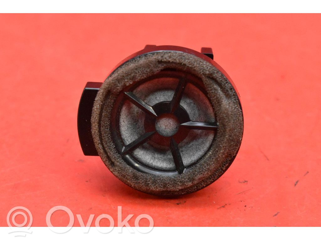 Toyota Corolla E10 Subwoofer-bassokaiutin 