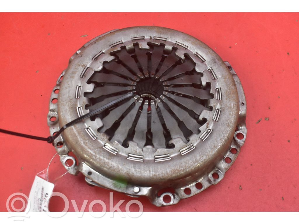 Mercedes-Benz E C207 W207 Kit d'embrayage 