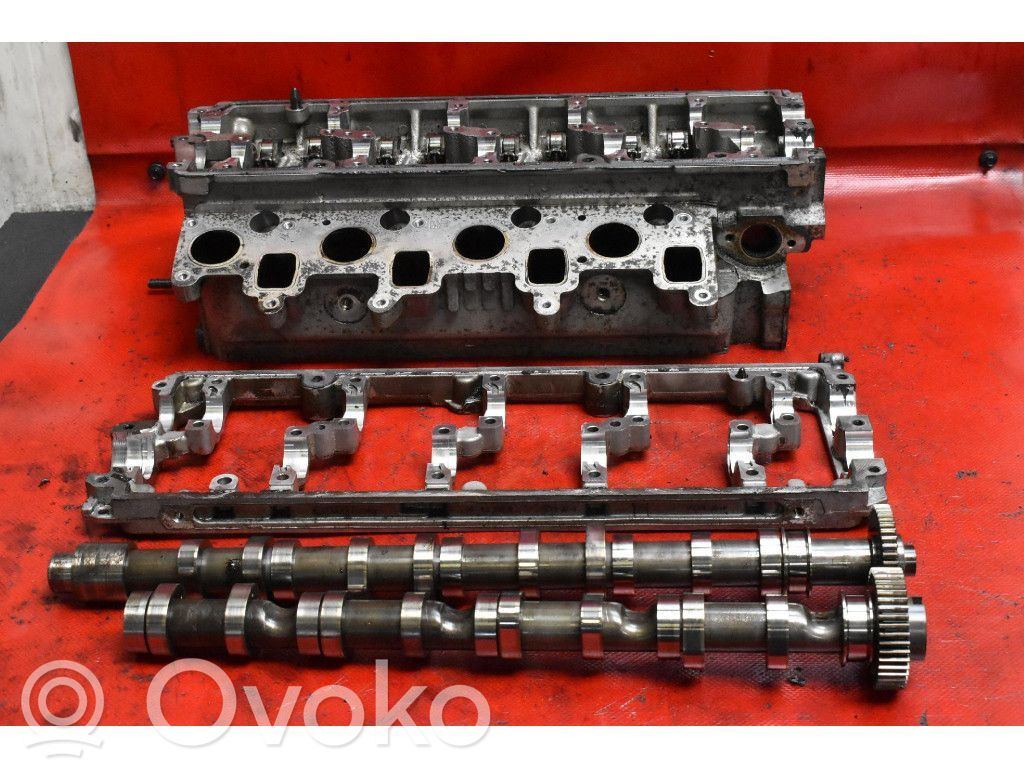 Volkswagen PASSAT CC Engine head 