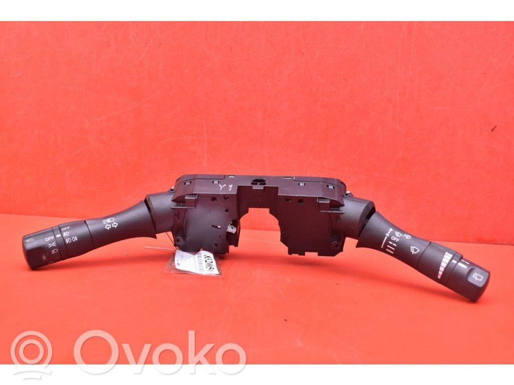 Nissan Juke I F15 Muut kytkimet/nupit/vaihtimet 