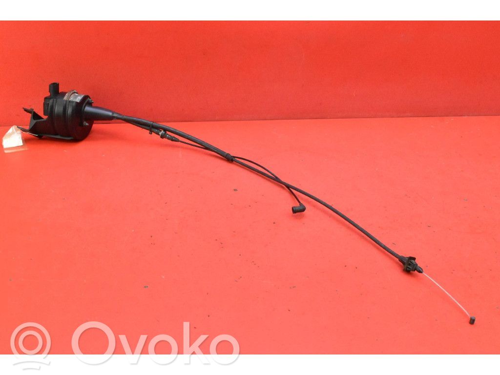 Accelerator throttle pedal