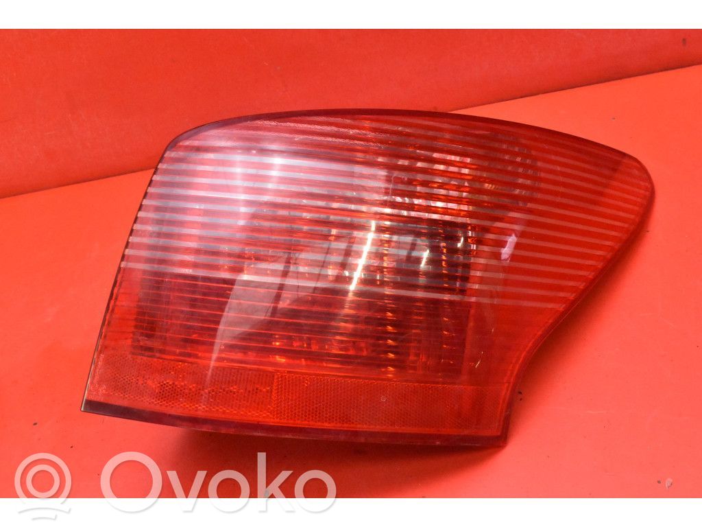 Lampa tylna