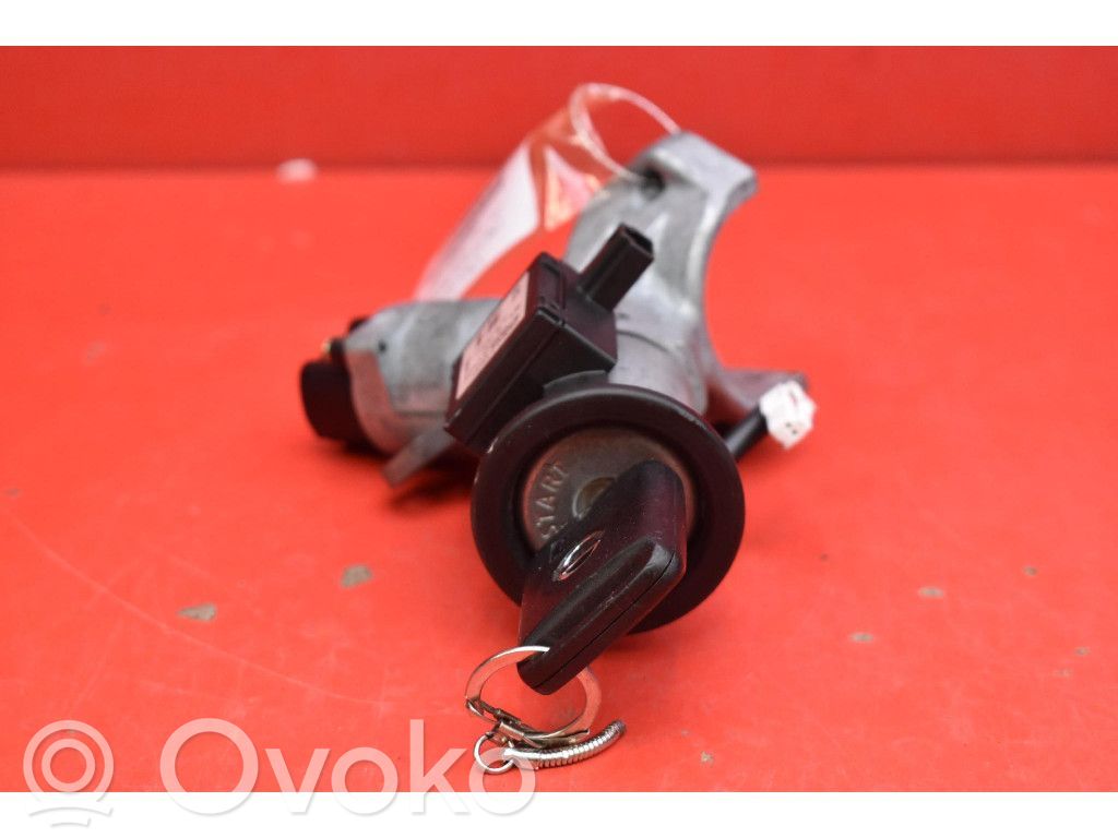 Nissan Micra Užvedimo spynelė 
