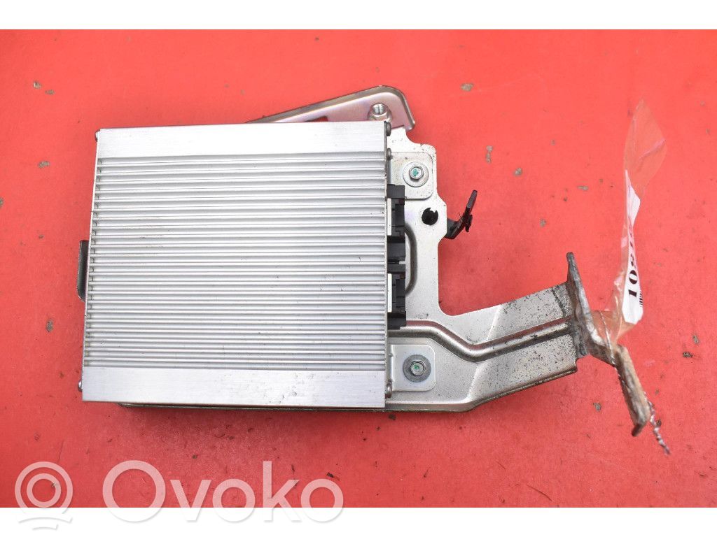 Ford Mondeo MK I Wzmacniacz audio 