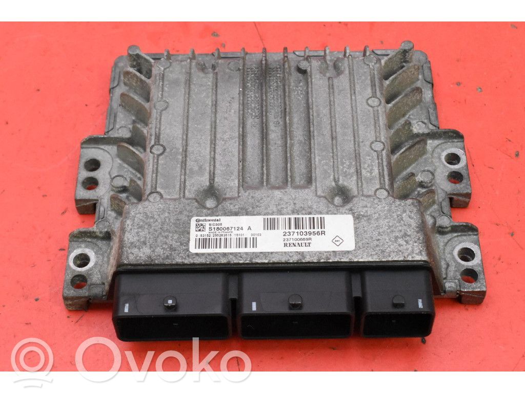 Renault Megane III Komputer / Sterownik ECU silnika 