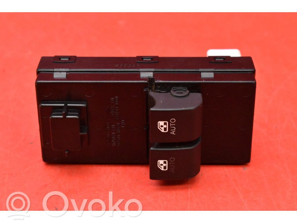KIA Ceed Interruptor del elevalunas eléctrico 