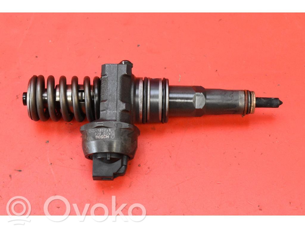 Volkswagen PASSAT B6 Injector combustibil