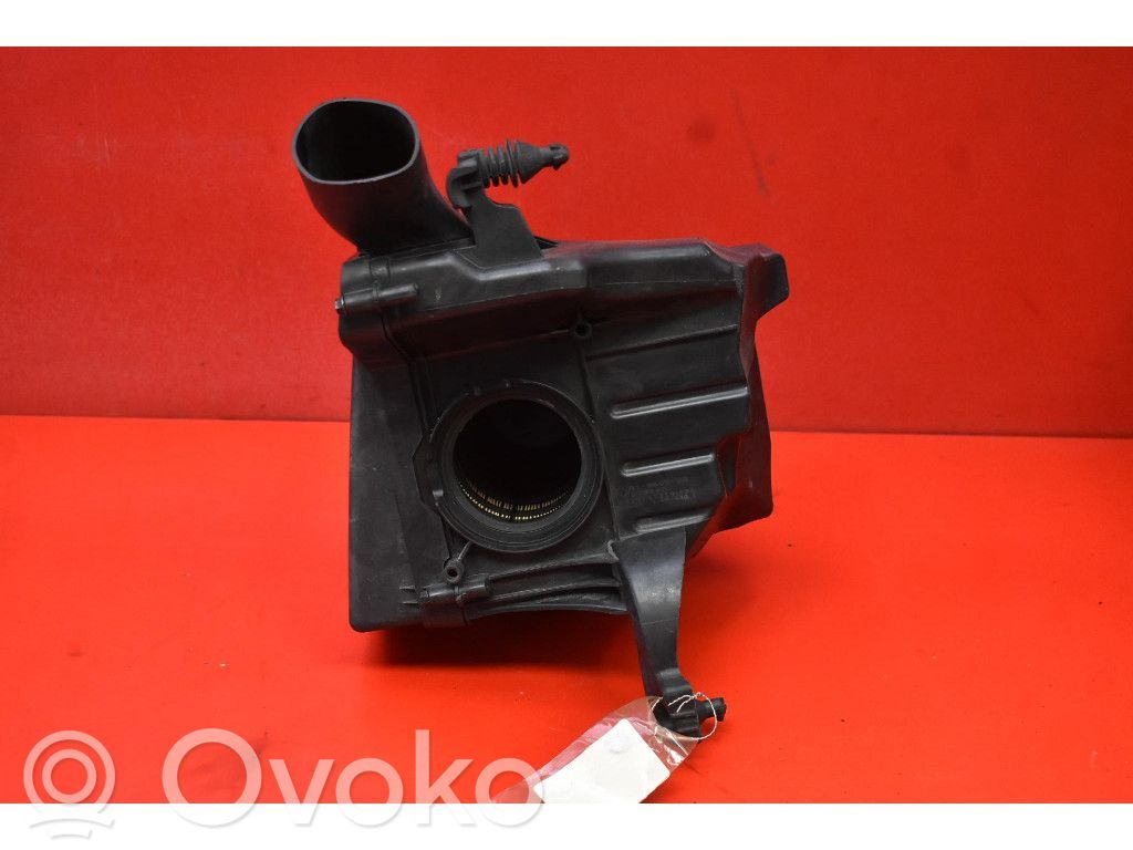 Ford Kuga II Air filter box 