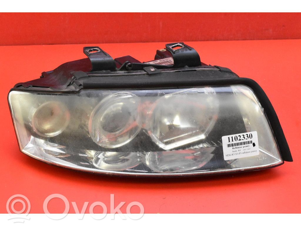 Audi A4 S4 B6 8E 8H Lampa przednia 