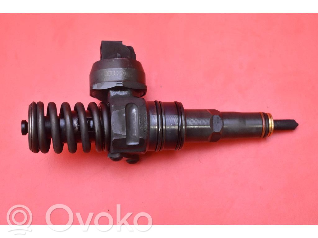 Audi A4 S4 B6 8E 8H Injector combustibil 