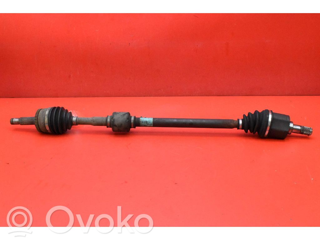 KIA Rio Etuvetoakseli