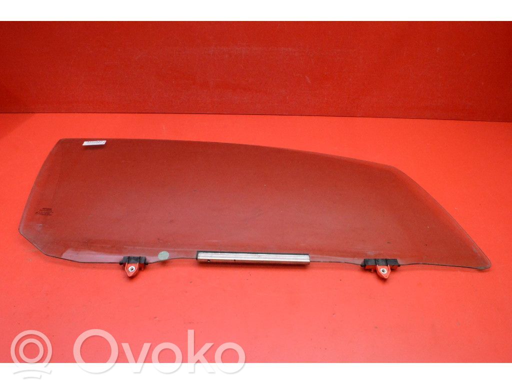 Toyota Yaris Vitre de fenêtre porte avant (4 portes)