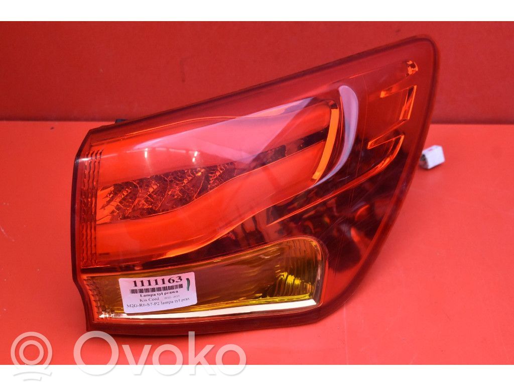 Luz trasera/de freno   92402A23,92402A23