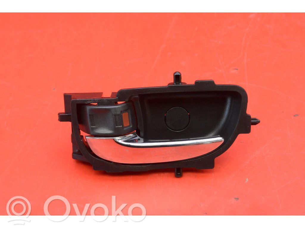 Toyota Aygo AB10 Manecilla interna puerta delantera