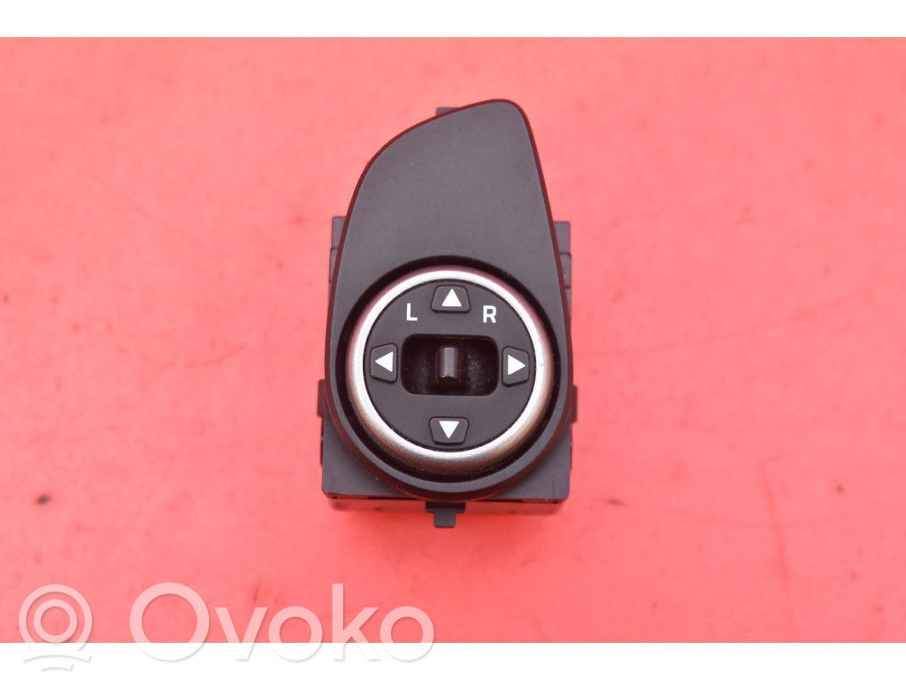Hyundai i20 (GB IB) Przycisk / Włącznik podgrzewania lusterek 