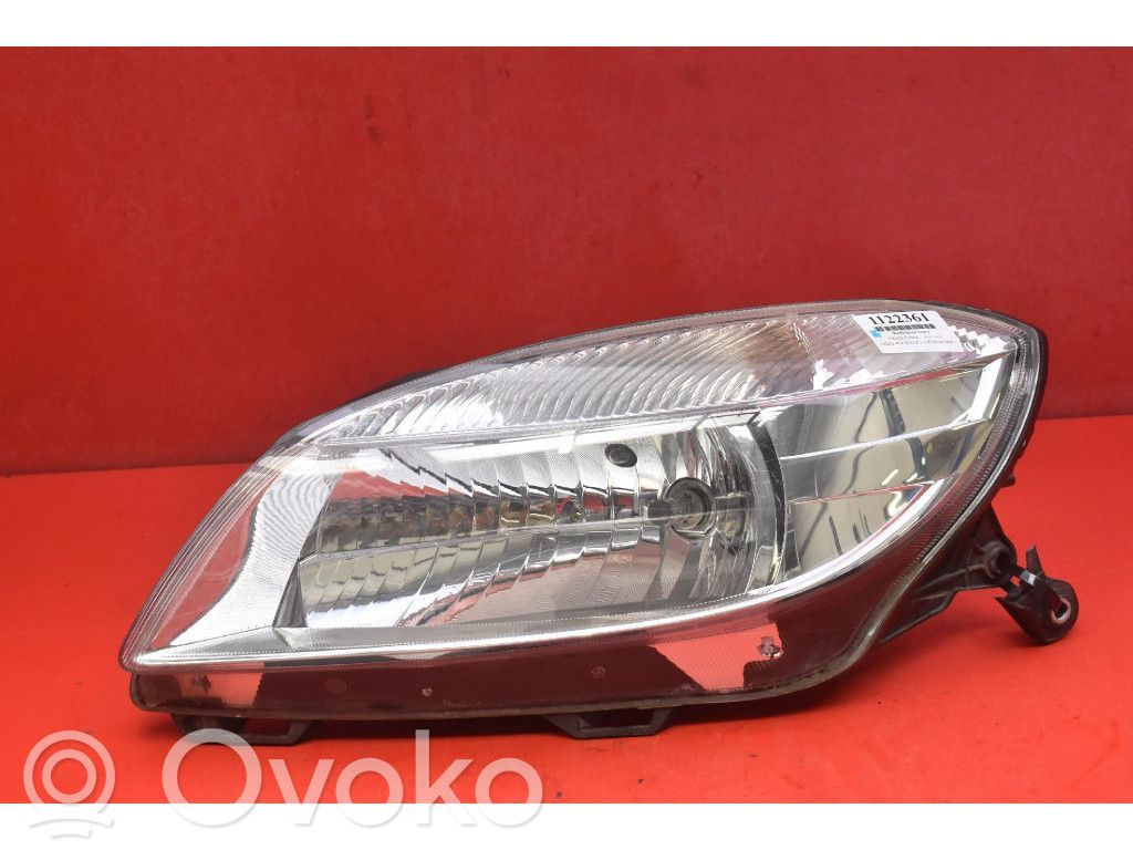 Skoda Fabia Mk2 (5J) Lampa przednia 