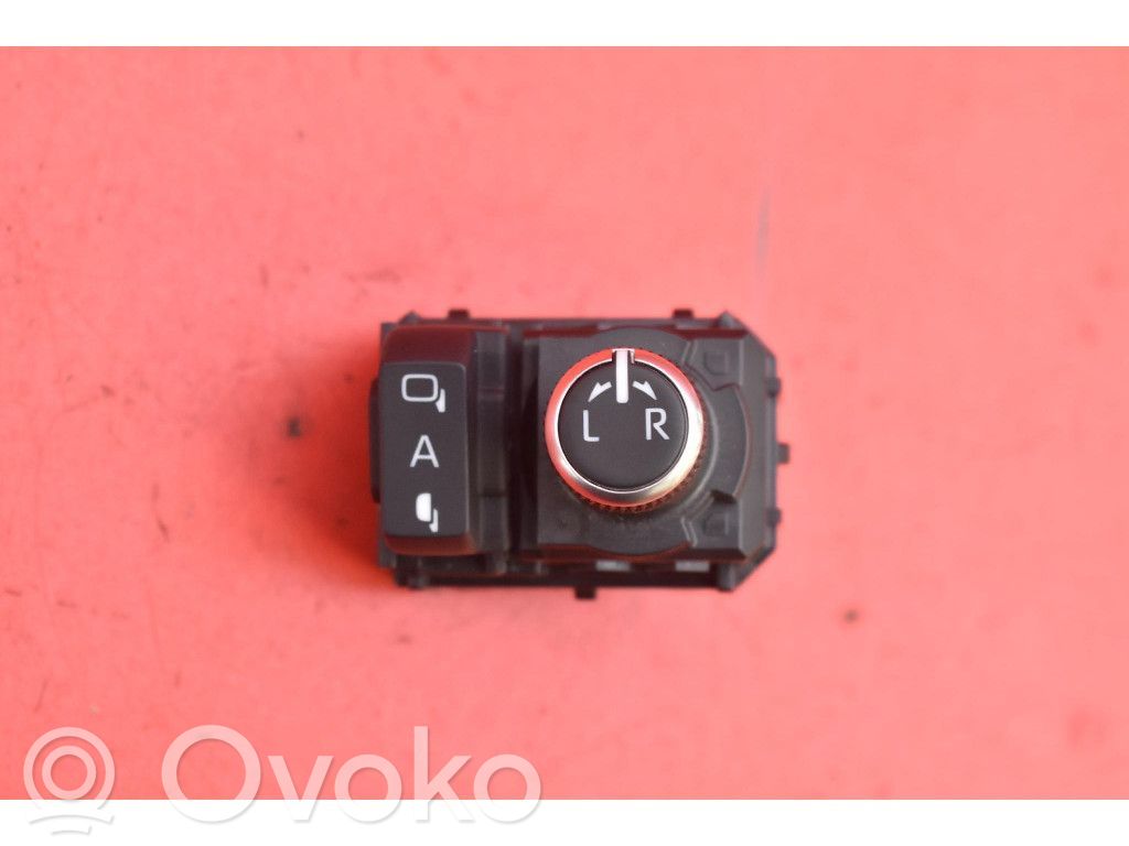 Toyota Yaris Przycisk / Włącznik podgrzewania lusterek