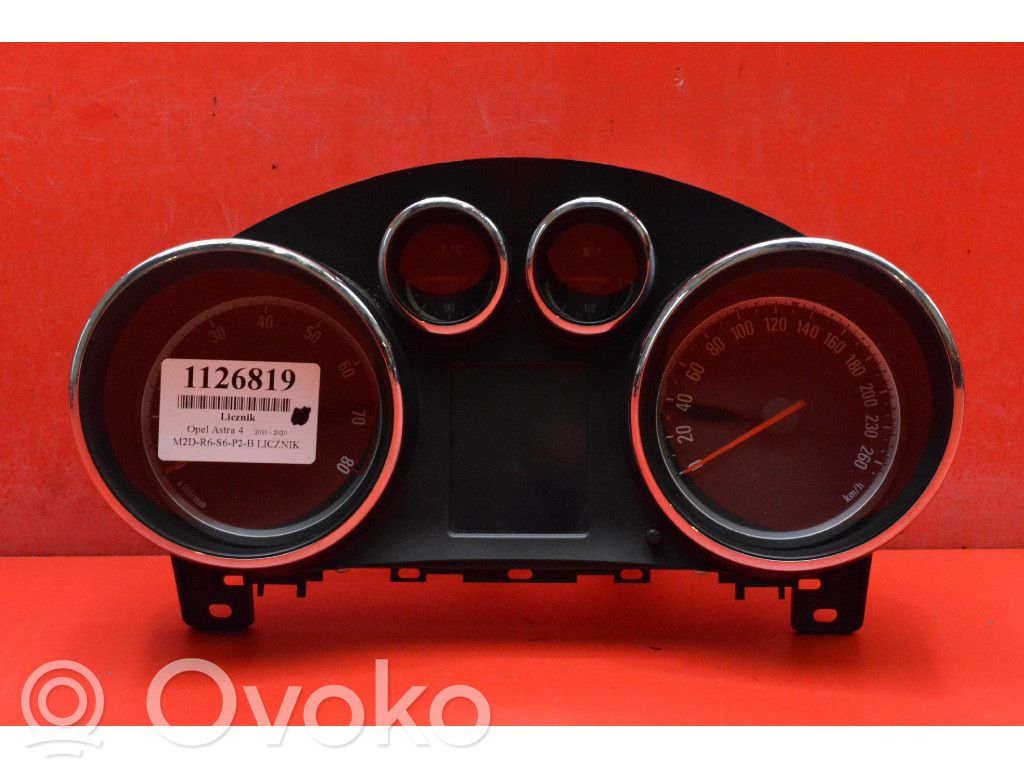 Opel Astra J Geschwindigkeitsmesser Cockpit
